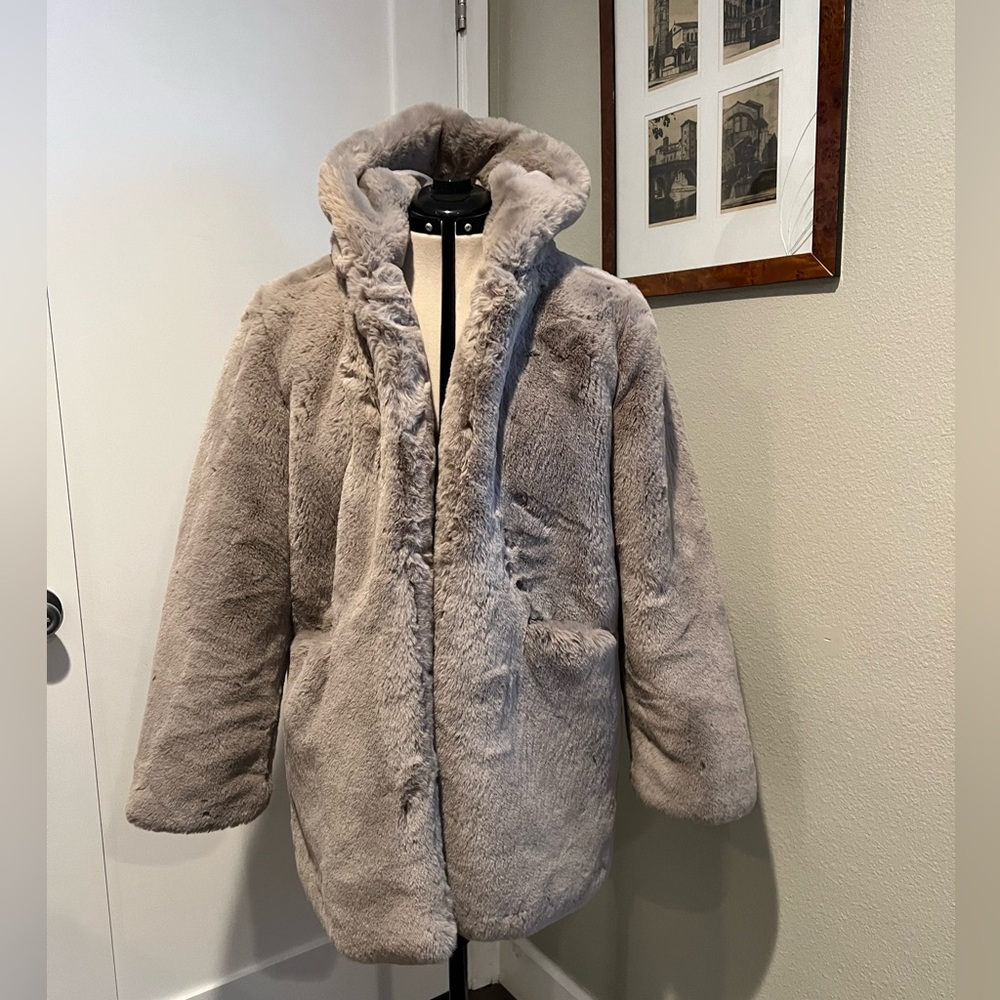 Apparis faux fur hooded coat. Excellent condition. Small. Gray.